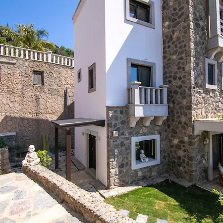 Villa Stone - Private Pool & Garden